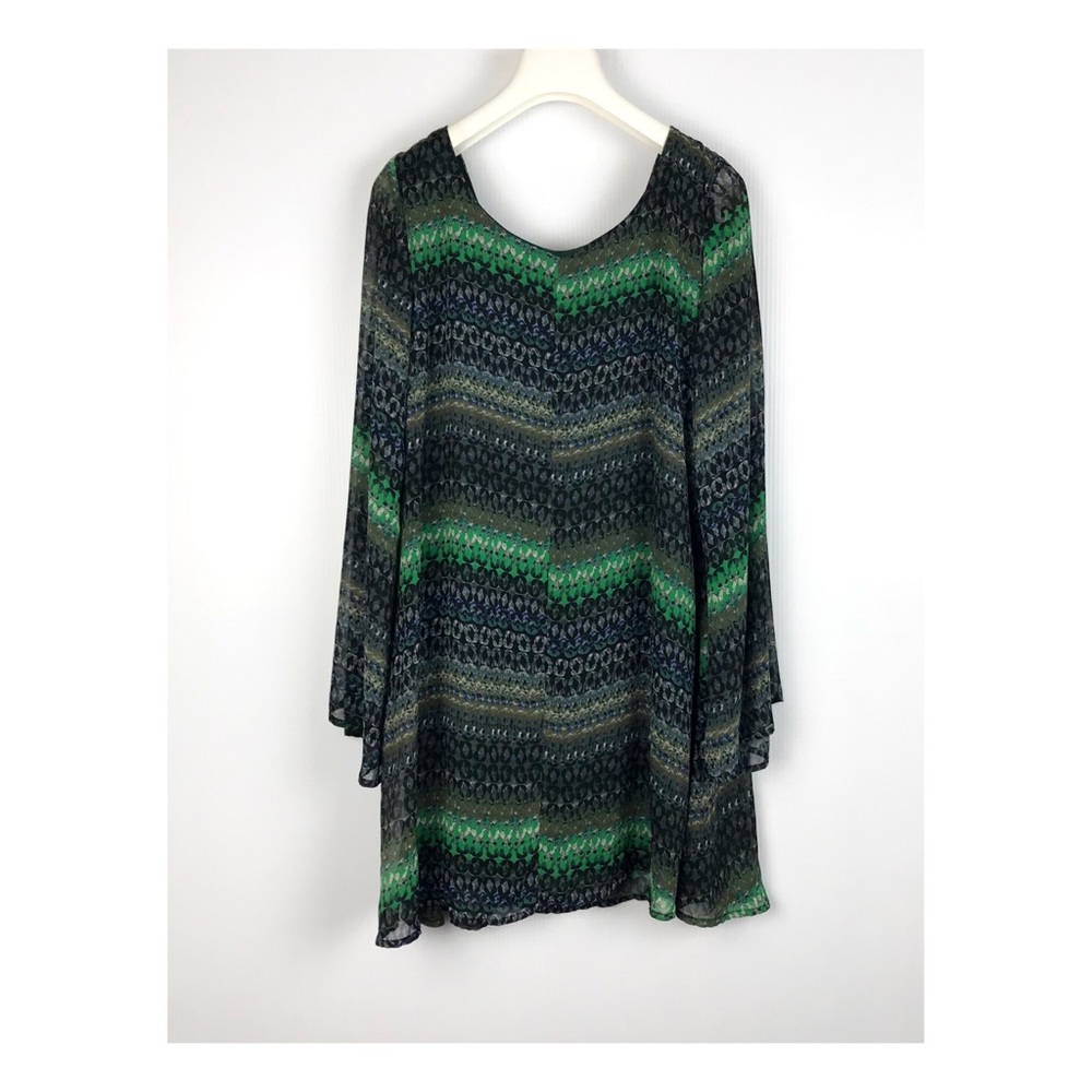 Everly Green Printed Bell Sleeve Mini Dress - Picture 2 of 5